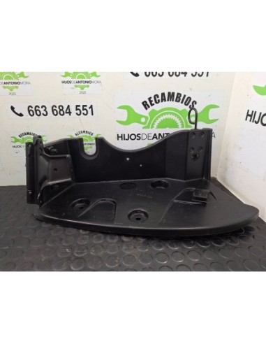 SOPORTE FARO IZQUIERDO RENAULT KERAX 2002 -  E3 - 100818